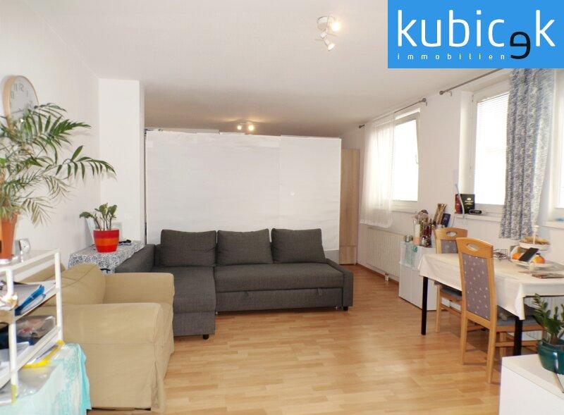 Wohn-/Esszimmer mit integrierter K�che