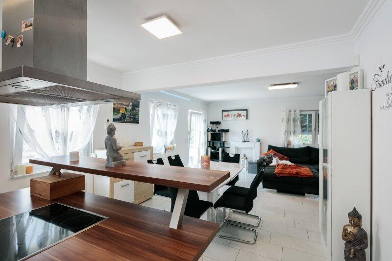 Wohn-/Esszimmer mit K�che