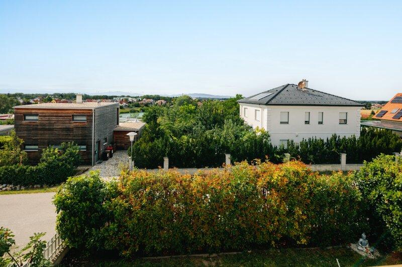 Balkon mit Blick zum Badesee