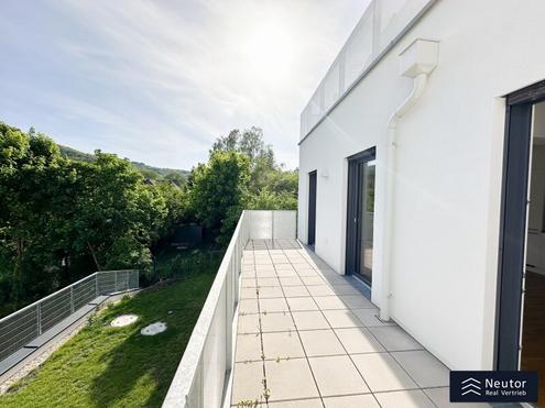 EXKLUSIVE BALKON WOHNUNG MIT BLICK INS GR�NE - RUHELAGE - MODERNE AUSSTATTUNG - IM HERZEN VON KLOSTERNEUBURG