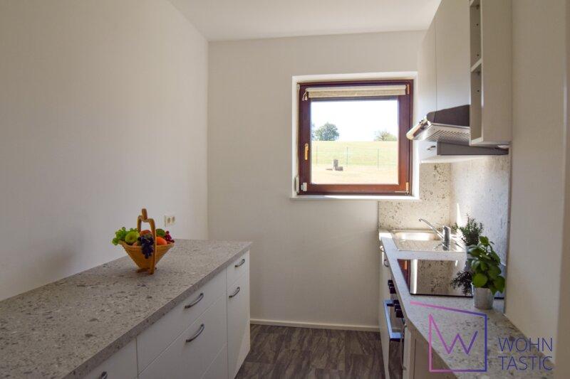 K�che mit Einbaum�beln und -ger�ten (2024)