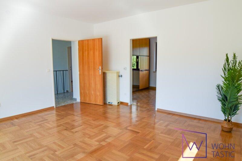 Wohn- und Esszimmer - Blick Richtung Zimmer 2