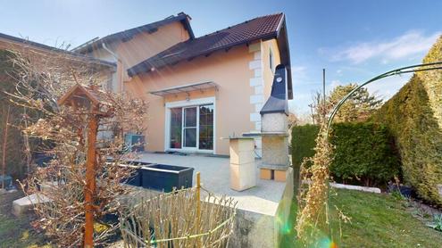 Seltene Gelegenheit! Gepflegte Doppelhaush�lfte mit idyllischem Garten