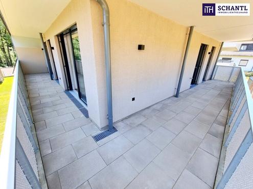 Zwischen Gro�stadt und Grashalm. Riesenbalkon / Riesenfreude! TOP Neubauwohnung mit viel Freiraum! Traumhafte Rundum-Terrasse + Ideale Raumaufteilung + Gr�n wohin das Auge reicht + Luftw�rmepumpe!