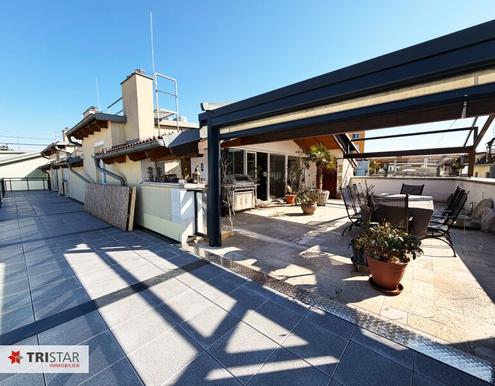 Penthouse-artige Eigentumswohnung mit 127 m� Au�enfl�chen, 4 Stellpl�tzen