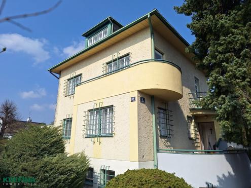 Rarit�t - Dekorativer Fassadenschmuck aus den 1930er Jahren - Nahe Maurer Wald und Lainzer Tiergarten