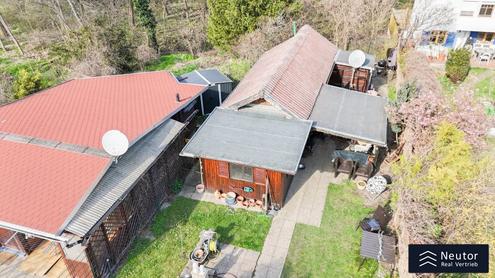 FERIENHAUS IN KLEINGARTENSIEDLUNG  - MITTEM IM PRATER - GR�NRUHELAGE - SWIMMINGPOOL