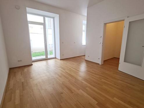 UNBEFRISTET, gepflegte 47 m2 Altbau mit 27 m2 Garten/Terrasse, 2 Zimmer, Kochnische, Wannenbad, Parketten, Randhartingergasse
