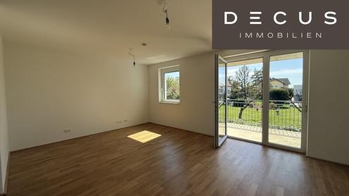 ## VERF�GBAR AB SOFORT ## FREIFL�CHE ## 2 ZIMMER ## GUT AUFGETEILT