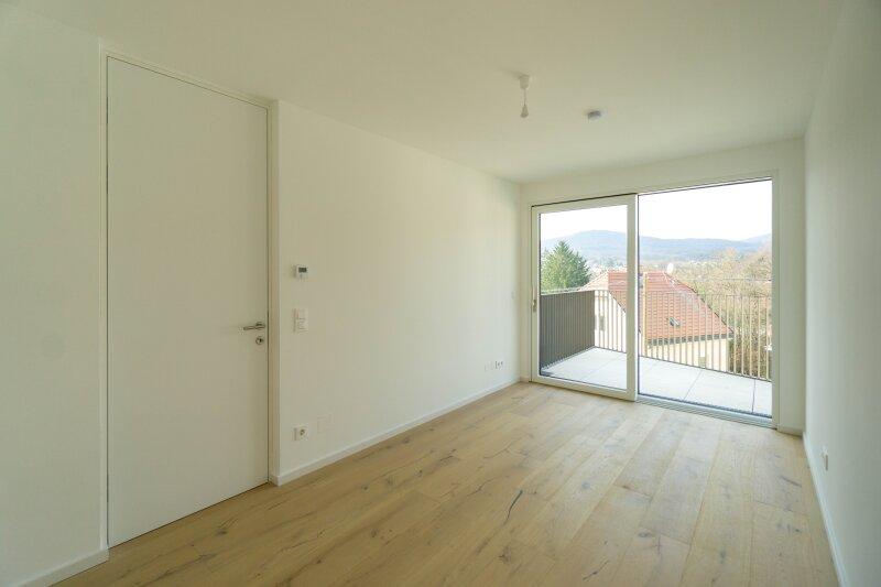 Zimmer 1 mit Balkonausgang