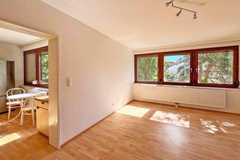 Wohnzimmer Richtung K�che