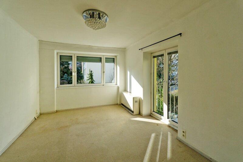 Wohnzimmer mir franz�sischem Fenster