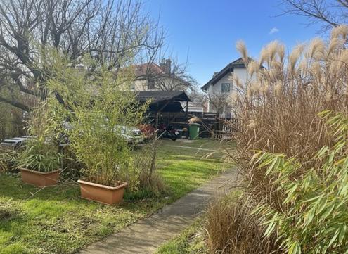 Baugrundst�ck - 561m2 - in ruhiger Wohnlage - Abbruch/Neubau