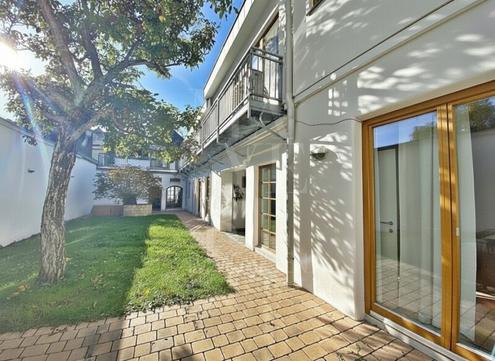 ABSOLUTE RARITÄT! LIEBEVOLL REVITALISIERTES WINZERHAUS IN NUSSDORF