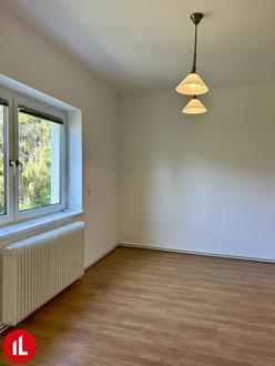 Charmantes Familienhaus mit sonnigem Garten in Bestlage von Schwechat