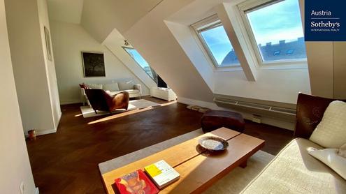 Einzigartige Dachgeschosswohnung mit Loft-Flair und Terrasse in urbaner Lage