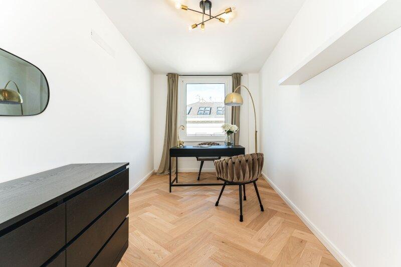 B�ro oder Kinderzimmer