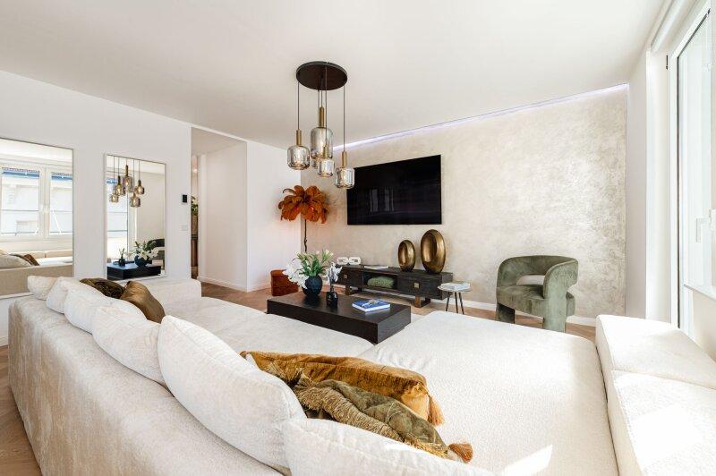 ger�umige Wohnk�che mit sonniger Loggia