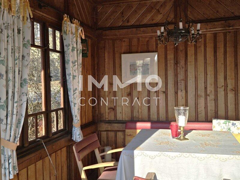 Holzgartenhaus innen