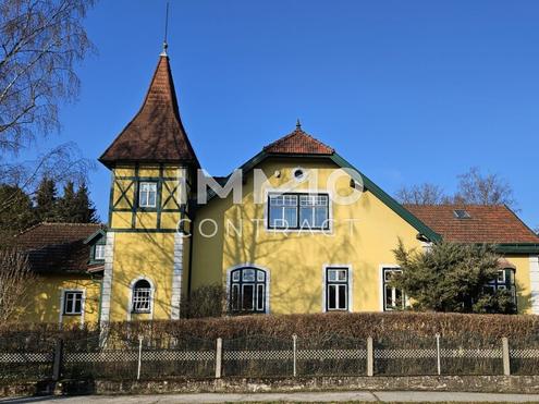 Repr�sentative Villa in Zwettl mit 2137 m� Grundst�ck - Wohnen und Arbeiten stilvoll vereint