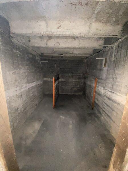 gro�es und trockenes Kellerabteil