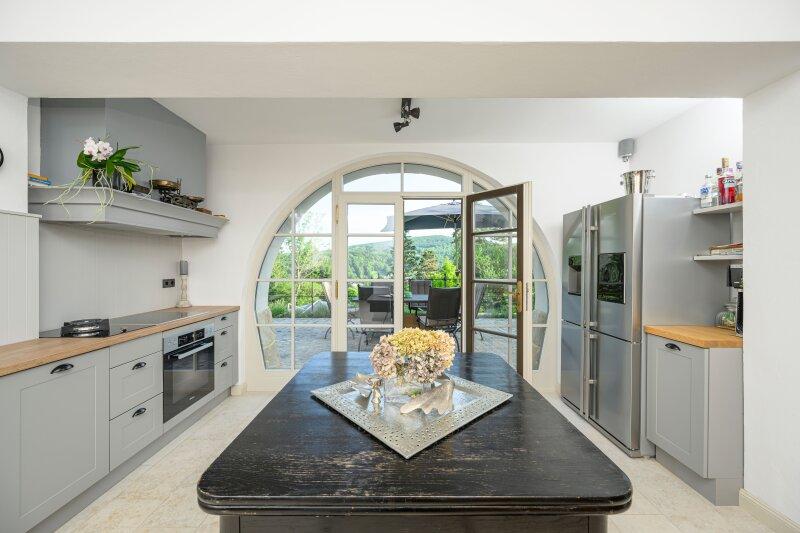 K�che im Gartengescho� mit Terrassenzugang