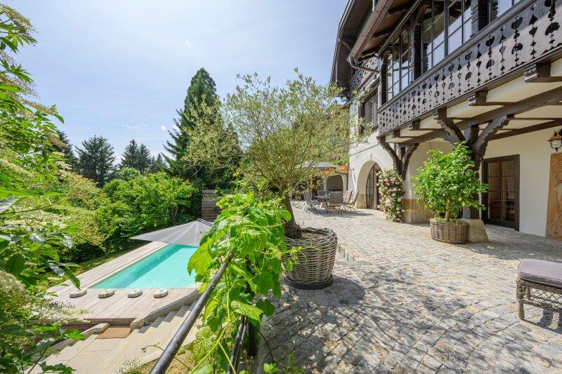 wundersch�ner Terrassen- und Poolbereich