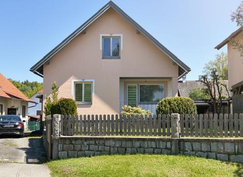 Einfamilienhaus am Rande der Blockheide in Gm�nd