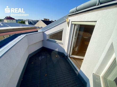 Eckterrasse ca. 6,5 m�, gro�es Wohnzimmer, 2 Schlafzimmer