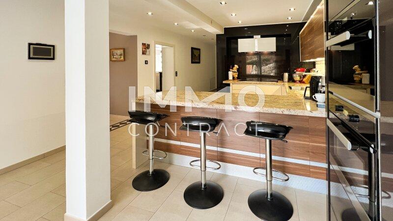 UG: K�chentheke mit Fr�hst�cksbar