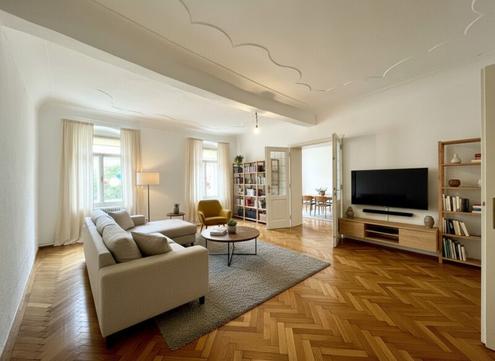 Gro�z�gige Altbauwohnung im Herzen von Wiener Neustadt - befristet auf 5 Jahre