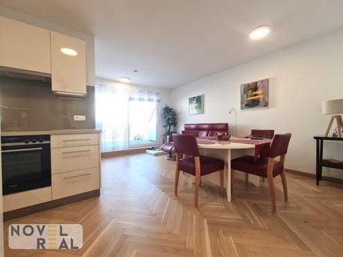 Charmante 3 Zimmer DG-Wohnung mit Terrasse in Gersthof wartet auf Sie!