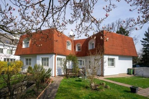 Zweifamilienhaus + Praxis - perfekter Zustand - Top-Lage - auch zum Vermieten!