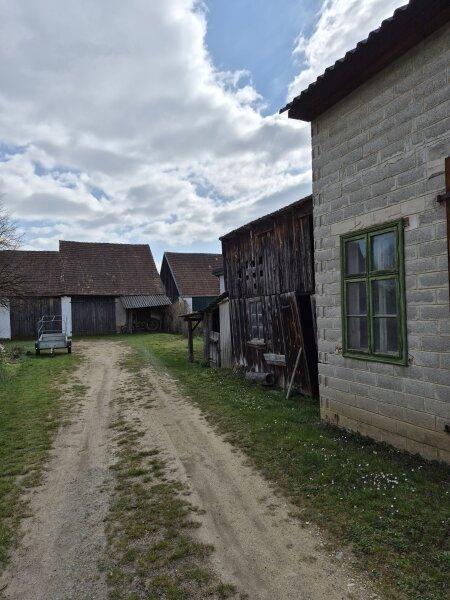 Durchfahrtsweg zur hohen Scheune