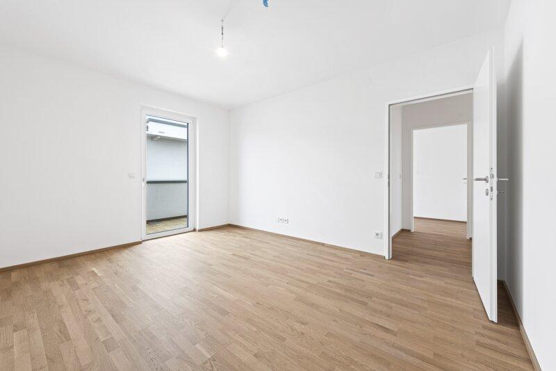 Zimmer mit Schrankraum