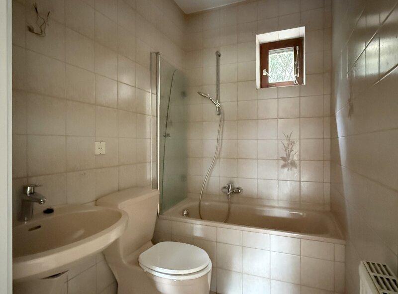 Erdgeschoss - Badezimmer