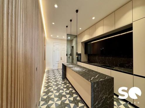 #SQ - ERSTBEZUG: STYLISHE & LUXURI�SE ALTBAUWOHNUNG N�HE RING! -          !