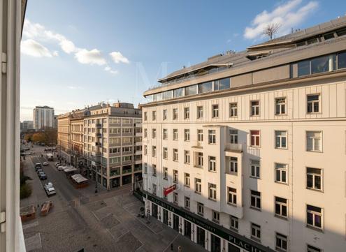 Komplett sanierte Altbauwohnung - ERSTBEZUG