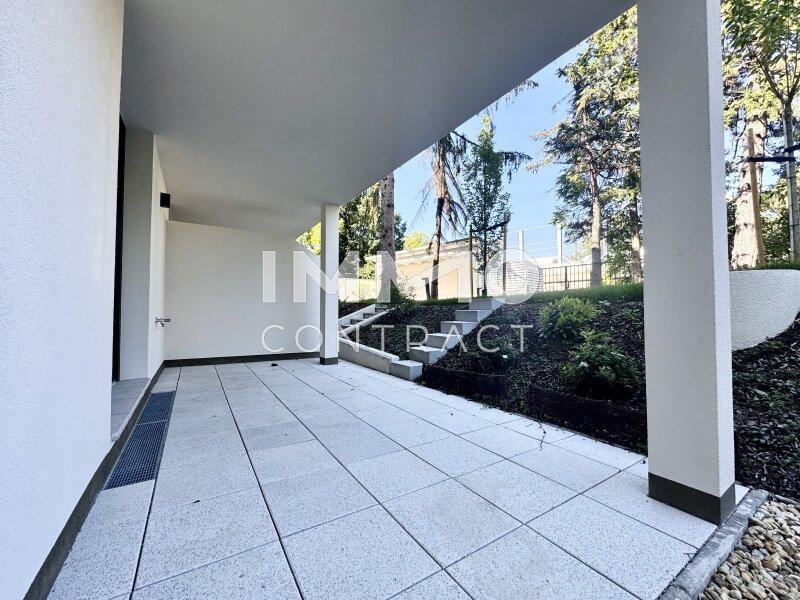 Terrasse mit Eigengarten