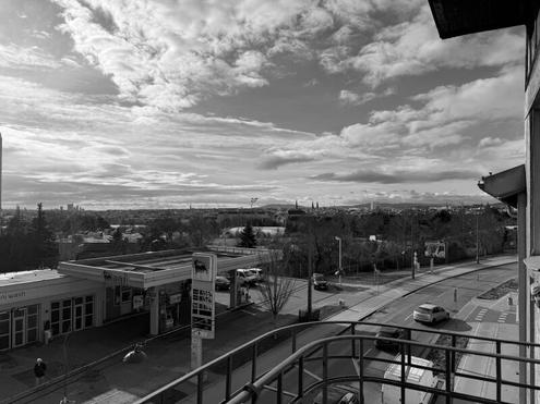 Erstbezug nach Sanierung - Gro�e AltbauWohnung mit Balkon