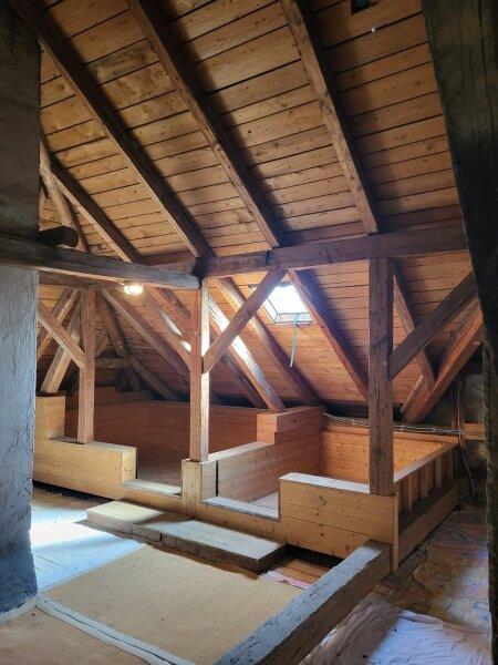 Charmante Villa mit weitl�ufigem Garten, Wintergarten & viel