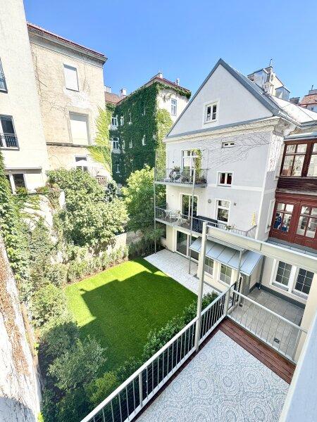 wundersch�ner Innenhof