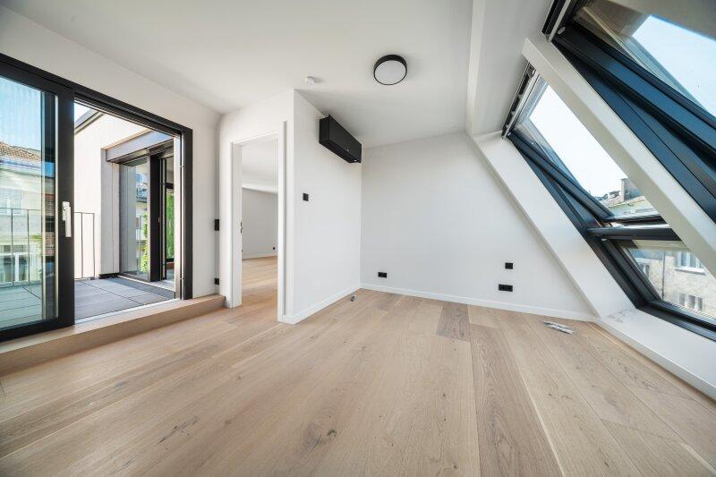 Schlafzimmer 1 mit Terrasse