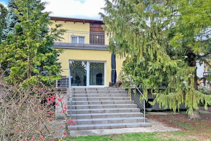 Aufgang Gartenterrasse