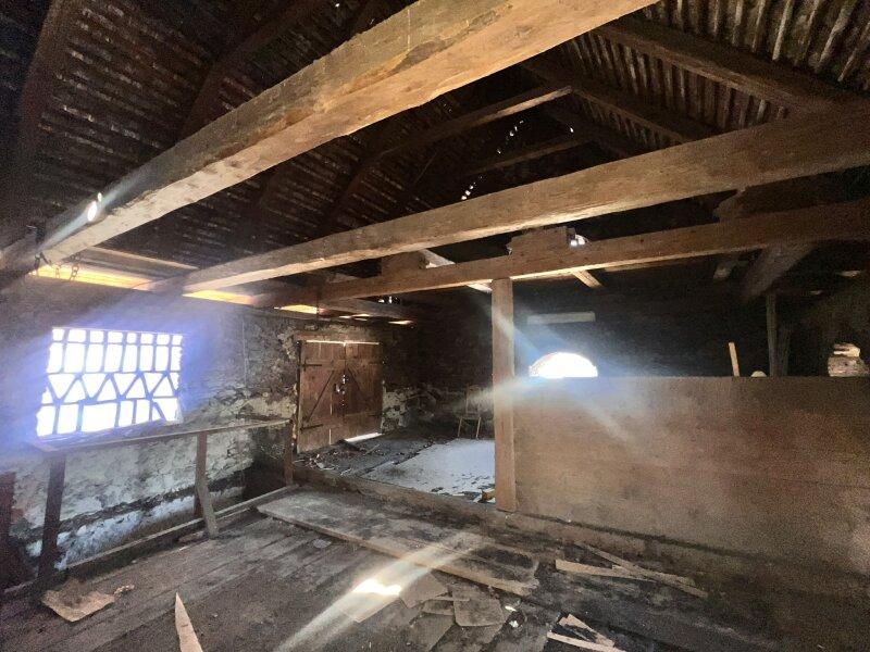 Nebengeb�ude auch als Viehstall m�glich