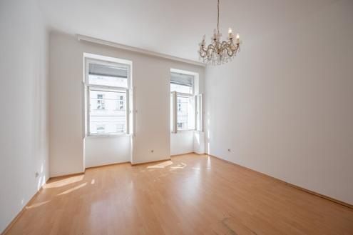 ++NEU++ 2-Zimmer Altbau-Wohnung sanierungsbed�rftig! sehr guter Grundriss m�glich!