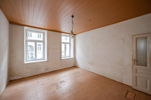 ++NEU++ 2-Zimmer Altbau-Wohnung (renovierungsbed�rftig), viel Potenzial!