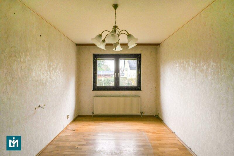 Schlafzimmer (N) UG.