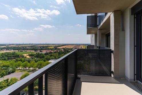 2 Zimmer mit 2 Balkonen und grandiosem Fernblick direkt an der U1 Oberlaa!