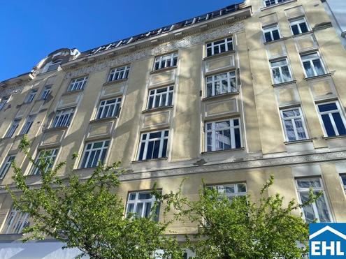 Stilvolle Altbauwohnung mit viel Licht in zentraler Lage!